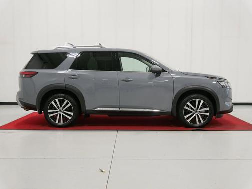 2024 Nissan Pathfinder Platinum 4WD