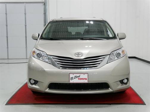 2017 Toyota Sienna XLE