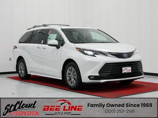 2025 Toyota Sienna XLE