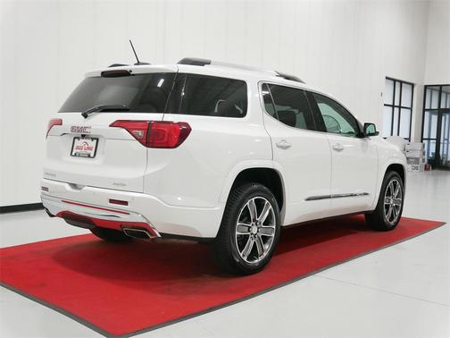 2018 GMC Acadia Denali