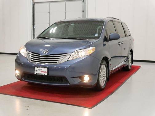 Shoreline Mist 2017 Toyota Sienna XLE Premium