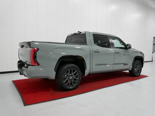 2025 Toyota Tundra Hybrid Platinum