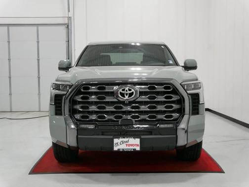 2025 Toyota Tundra Hybrid Platinum