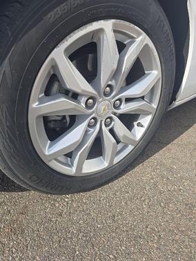 Summit White 2016 Chevrolet Impala LT