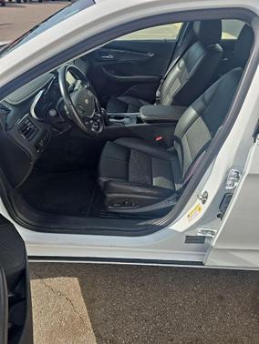 Summit White 2016 Chevrolet Impala LT