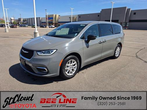 Gray Clearcoat 2025 Chrysler Pacifica L