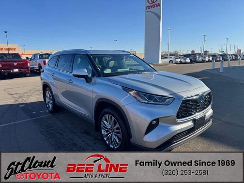 Celestial Silver Metallic 2023 Toyota Highlander Hybrid Platinum