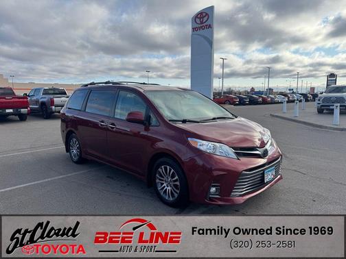 2020 Toyota Sienna XLE