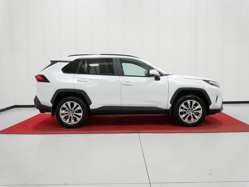 Wind Chill Pearl 2025 Toyota RAV4 XLE Premium