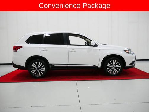 Pearl White 2020 Mitsubishi Outlander SE S-AWC