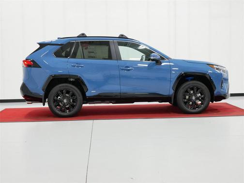 2025 Toyota RAV4 Hybrid SE