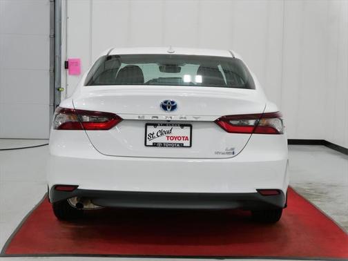 2024 Toyota Camry Hybrid LE
