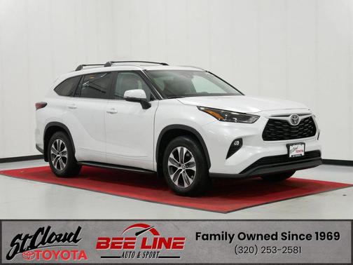 Wind Chill Pearl 2025 Toyota Highlander XLE