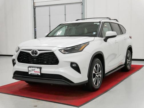 Wind Chill Pearl 2025 Toyota Highlander XLE