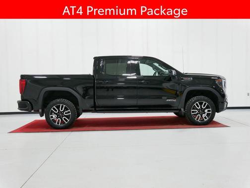 Onyx Black 2022 GMC Sierra 1500 AT4