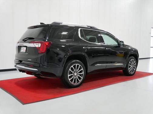 2022 GMC Acadia Denali
