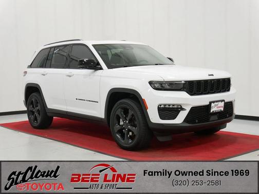 Bright White Clearcoat 2023 Jeep Grand Cherokee Limited
