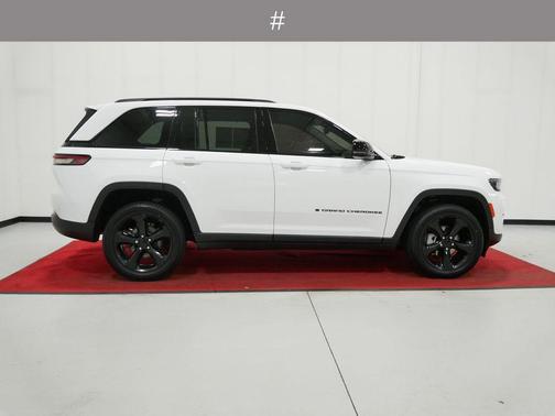 Bright White Clearcoat 2023 Jeep Grand Cherokee Limited