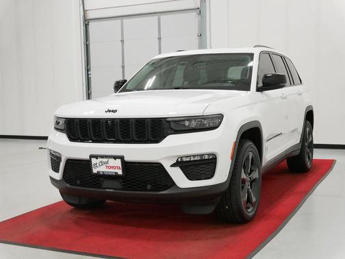 Bright White Clearcoat 2023 Jeep Grand Cherokee Limited