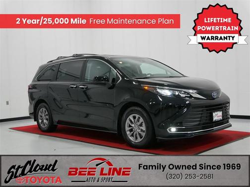 2024 Toyota Sienna XLE 8 Passenger
