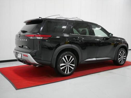 2024 Nissan Pathfinder Platinum 4WD