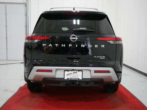 2024 Nissan Pathfinder Platinum 4WD