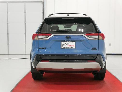 2024 Toyota RAV4 Hybrid SE