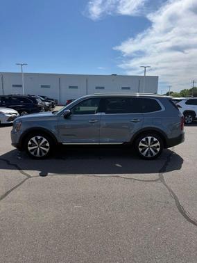 Everlasting Silver 2020 Kia Telluride S