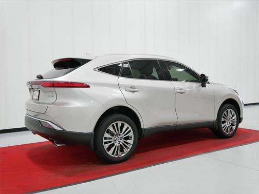 2022 Toyota Venza XLE