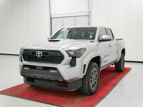 2025 Toyota Tacoma Hybrid TRD Sport