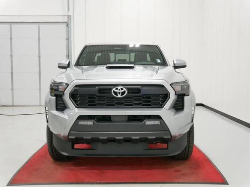 2025 Toyota Tacoma Hybrid TRD Sport