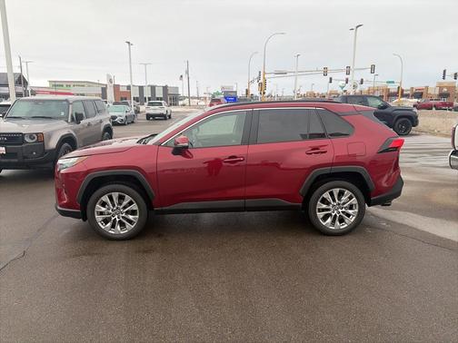 2025 Toyota RAV4 XLE Premium