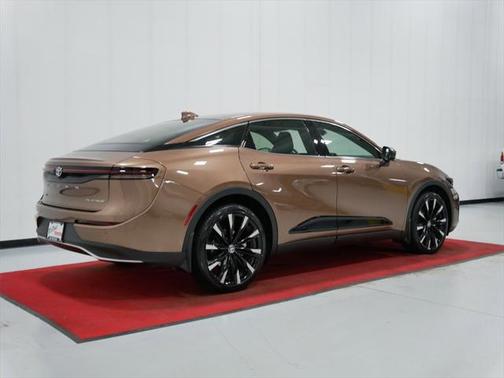 2025 Toyota Crown Platinum