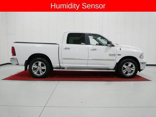 Bright White Clearcoat 2018 RAM 1500 Big Horn