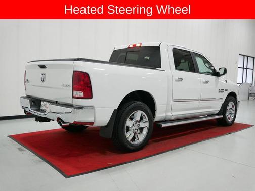 Bright White Clearcoat 2018 RAM 1500 Big Horn