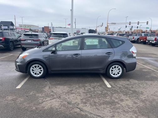 2013 Toyota Prius v Two