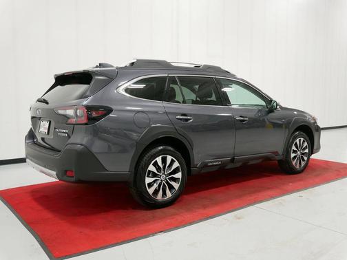 2025 Subaru Outback Touring