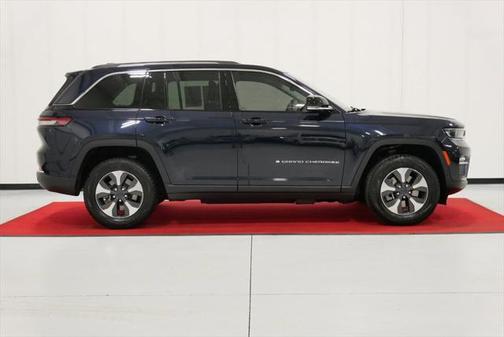 2022 Jeep Grand Cherokee 4xe Base
