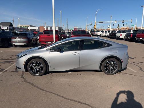 2024 Toyota Prius XLE