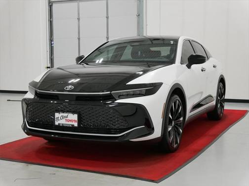 2025 Toyota Crown Platinum