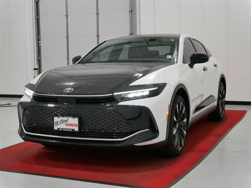 2025 Toyota Crown Platinum