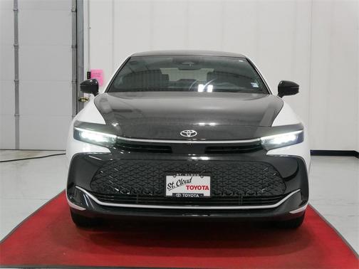 2025 Toyota Crown Platinum