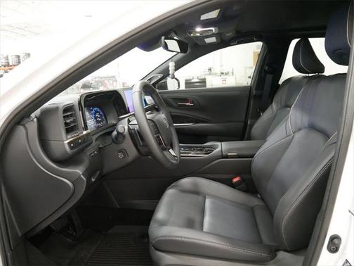 2025 Toyota Crown Platinum