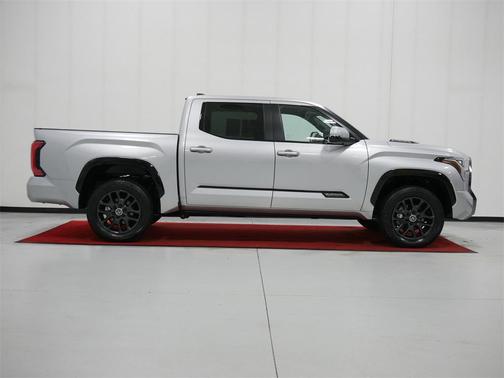 2024 Toyota Tundra Hybrid Platinum