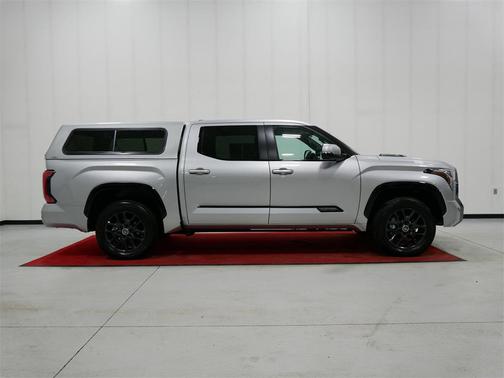 2024 Toyota Tundra Hybrid Platinum