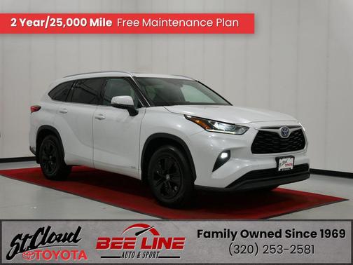 Wind Chill Pearl 2022 Toyota Highlander Hybrid XLE