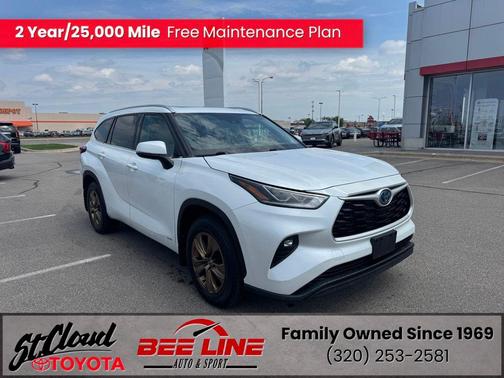 Wind Chill Pearl 2022 Toyota Highlander Hybrid XLE