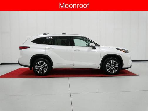 Blizzard Pearl 2020 Toyota Highlander XLE