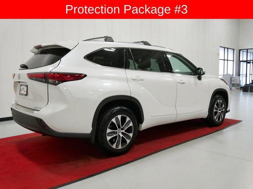 Blizzard Pearl 2020 Toyota Highlander XLE
