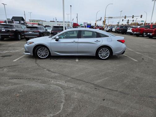 2022 Toyota Avalon Limited